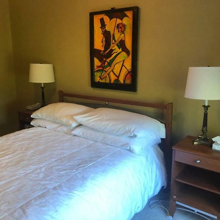 Huron River Guest House Ann Arbor Bagian luar foto